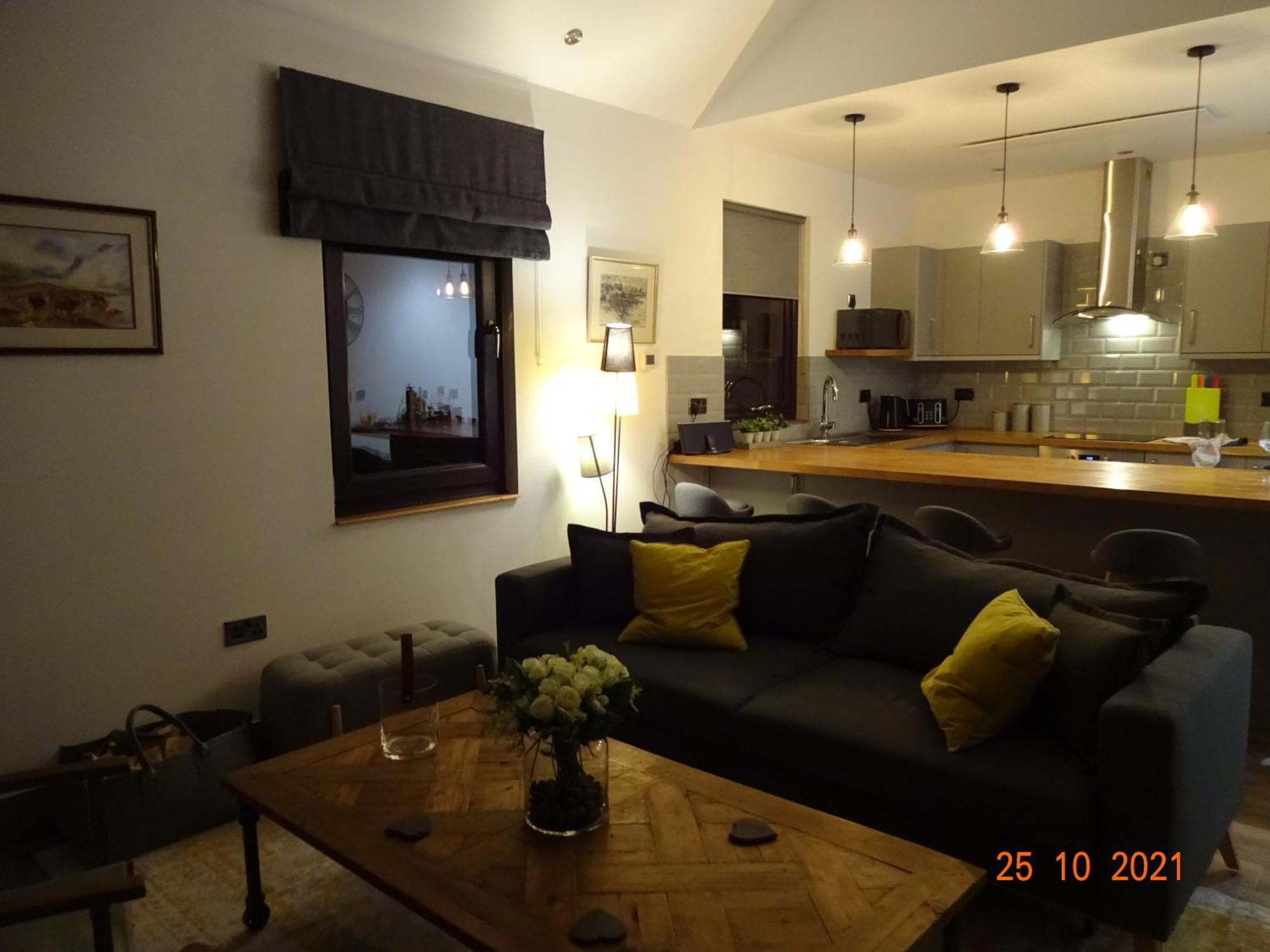The Stables Near Glasgow Balmore Екстериор снимка